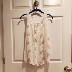 Womens M racerback tank